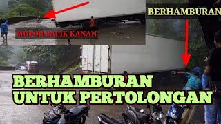 WARGA BERHAMBURAN MELIHAT TRUK INI BERMASALAH DI TIKUNGAN SITINJAU LAUIK