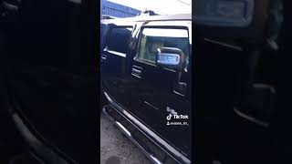 Hummer H2 на автомойке