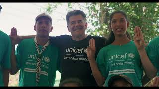 Julián Weich, embajador de UNICEF Argentina visita proyecto de vacunación en el Bañado Tacumbú