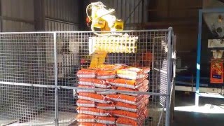 Stockfeed palletising