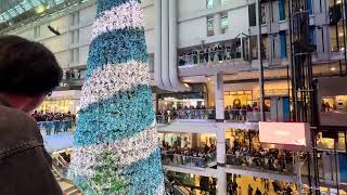 BOXING DAY CROWD AT TORONTO EATON CENTER