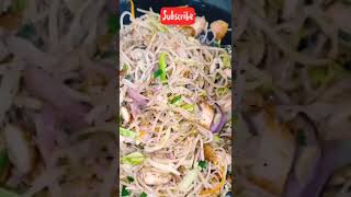 Chowmin। #recipe #viralrecipe #youtubeshorts #food #chowmein #shorts #noodles #breakfast #snacks