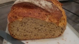 Knusperkruste Brot aus Dinkelmehl im Ofenmeister mit Körnern sehr knusprig und lecker