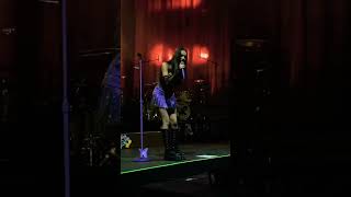 Olivia Rodrigo covering "All the things she said" in SOUR Tour | @coraa.sophie on tiktok