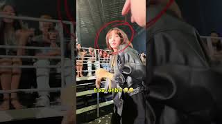 Lisa was shocked when she was greeted by fans standing behind her #lisa #blackpink