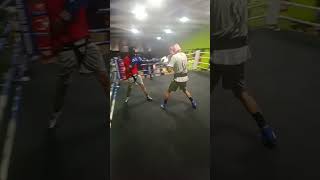 He Got Him To The Rope #sparring #boxing