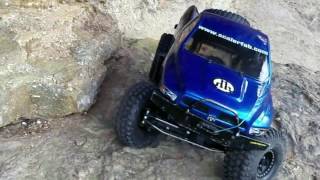 R/C Truck Climb and Fall