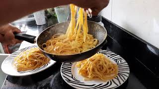 FETUCCINES A LA HUANCAINA CON LOMO SALTADO AL JUGO.