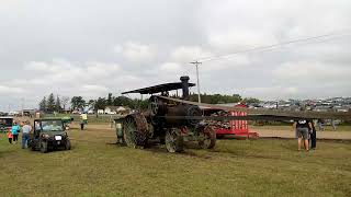 Threshing oats with a Nichols and Sheppard steam engine