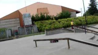 traxxas slash 4x4 at skate park