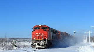 CN 8013 East Bringing In The Snow 01-10-2015