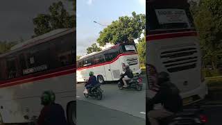 DIBERANGKATKAN BUS PRIMAJASA TUJUAN JAKARTA BANDUNG#shortvideo #shorts #primajasa