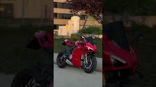 Can’t stop watching… @ducati DUCATI PANIGALE@SupercarBlondie  V4S#superbikesgram #sportbikelife