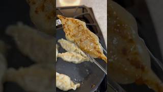 Pan frying dumpling #asmr