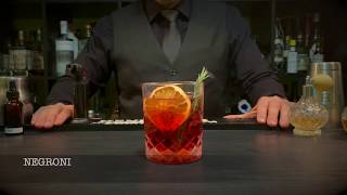 The Cocktail Club. How to make a Negroni. Recipe by Chino Márquez.