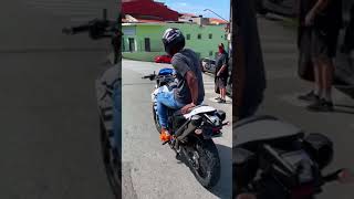 Mande pro seu amigo que assombra quando anda de moto