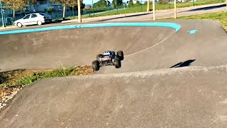 RC Car Skatepark Jumping! Xinlehong 9125 RC Car Demo & Test 2 (aka Hosim, Blomiky). Traxxas Clone.