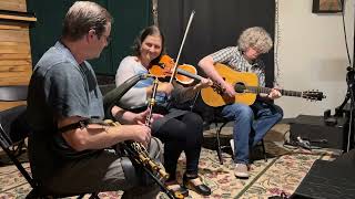 A trio of Irish Jigs - Bella Issakova & friends - Wallers Coffee Shop