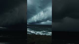 Have you ever seen a cloud like this 🤯 #ocean #storm #kirk #clouds #biarritz