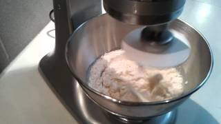 Pizzateig selber machen - Pizza Dough backen