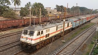 12305 Howrah-New Dekhi Rajdhani Via Patna Rages Through Mankar at 130 Kmph..#shorts