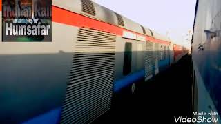 Gujarat Sampark Karti Express 140kmh Full Speed overtake shridham Express ||Indian Rail Humsafar||