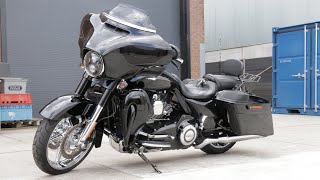 Harley-Davidson CVO Street Glide 2015 walk-around