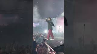 Lil uzi first time performing”I Just Wanna Rock