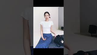 our Jennie being nini#youtubeshorts #viral #blackpink #jennie #shorts #viral #jenniekim