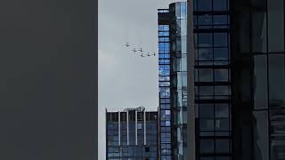 6 Jets just flew over the City