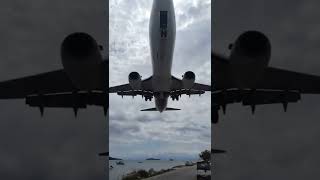 TUI Boeing 737-800 landing at Skiathos