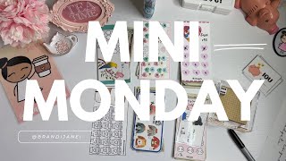 Mini Monday | Low Income Cash Stuffing