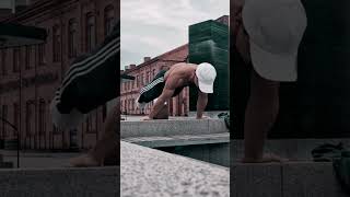 privilileged stone to have me planching on it🙏 #calisthenics #streetworkout #gym