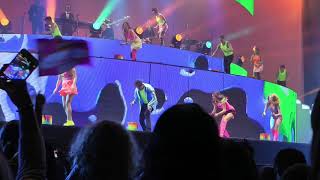 TINI, Elenco de Violetta - On Beat (From "Violetta Live by Músicas Anónimas")