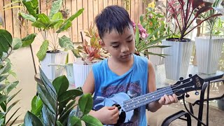 I’m Yours - My 8year old Nephew Ukelele Cover Conrad Iñigo