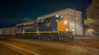 CSX's Baltimore and Ohio Heritage Unit leads M400-03