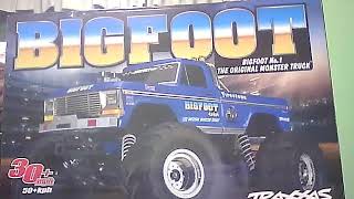 Unboxing The Traxxas Bigfoot #1 Monster Truck