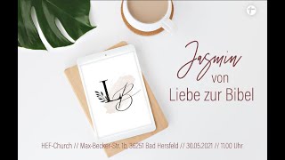 Jasmin von Liebe zur Bibel über Social Media