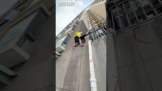 The Delivery Man Parkour Helps The Beauty 😂Parkour Is Really Fun #Parkour #Extreme #exciting