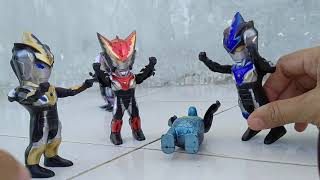 monster di serbu Ultraman