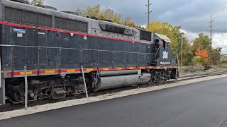 W&LE GP40-3 #300 glides down the Medina B&O with #6989. 10-16-24