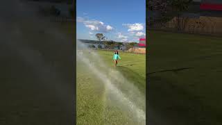 Dia de brincadeiras e muito calor #brincadeiras #brincar #funny #funnyvideo #funn #ferias #water