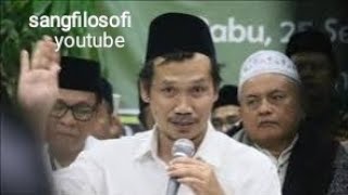 Jadi orang harus bermanfaat dimanapun berada Gus baha