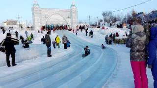 Горки в Ледовом городке Новосибирска