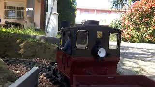 Il treno attraversa la galleria. Vista dal convoglio.