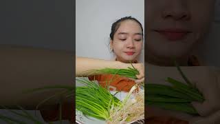 Hành Lá  -Eat raw green onions | Gia đình A quắn | like & subcrice - thanks #food #cooking #mukbang