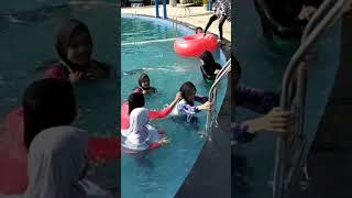 berenang bermain Nusantara edu park #renang #senang #seru #viral #bebek