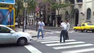 Ganandose la vida en Rosario - Destreza callejera