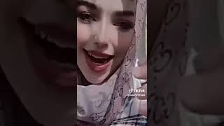 راما رحيم 🫀قد لا أكون رفيق موعدك الأول، قبلتك الأولى، أو حبك الأول، ولكني أريد أن أكون الأخير