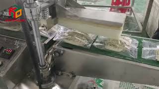 Semi-automatic packaging machine for fresh noodles